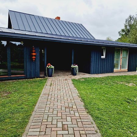 Guest House Podnieki Вентспилс Екстериор снимка